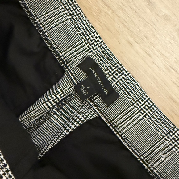 Ann Taylor Plaid Stretch Pants - Picture 4 of 10
